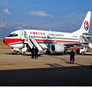 格尔木机场快运航空快运业稳步发展的原因是什么？
